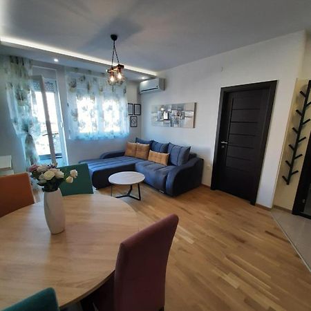 Laura Apartment Νόβι Σαντ Εξωτερικό φωτογραφία