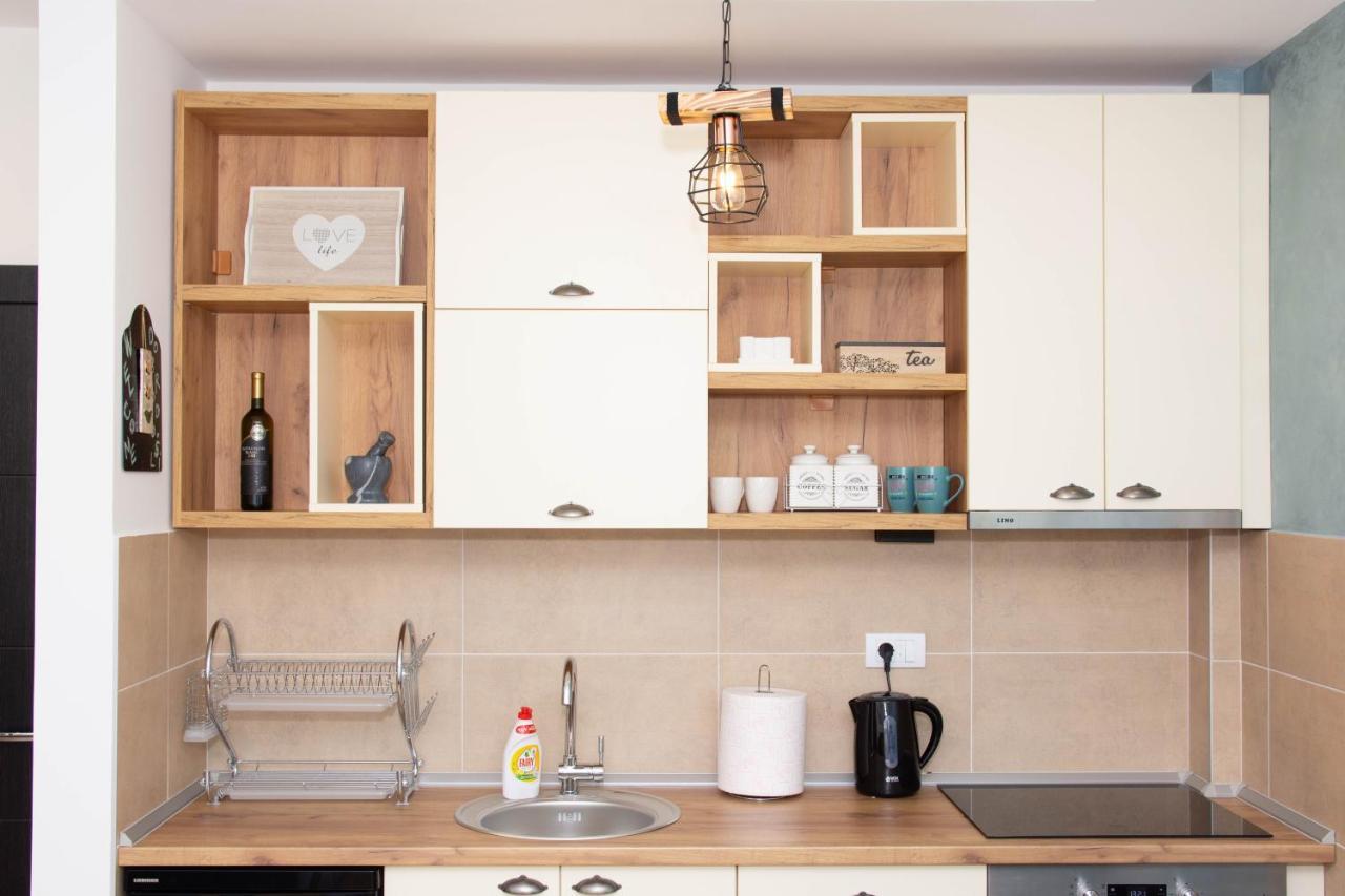 Laura Apartment Νόβι Σαντ Εξωτερικό φωτογραφία