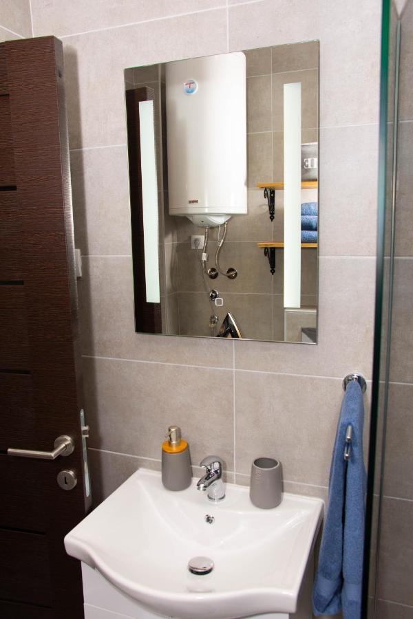 Laura Apartment Νόβι Σαντ Εξωτερικό φωτογραφία