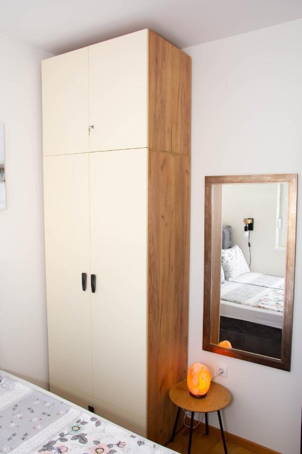Laura Apartment Νόβι Σαντ Εξωτερικό φωτογραφία