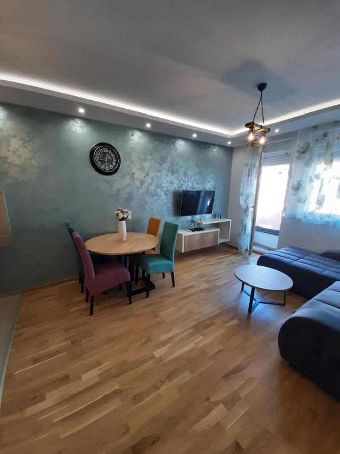 Laura Apartment Νόβι Σαντ Εξωτερικό φωτογραφία
